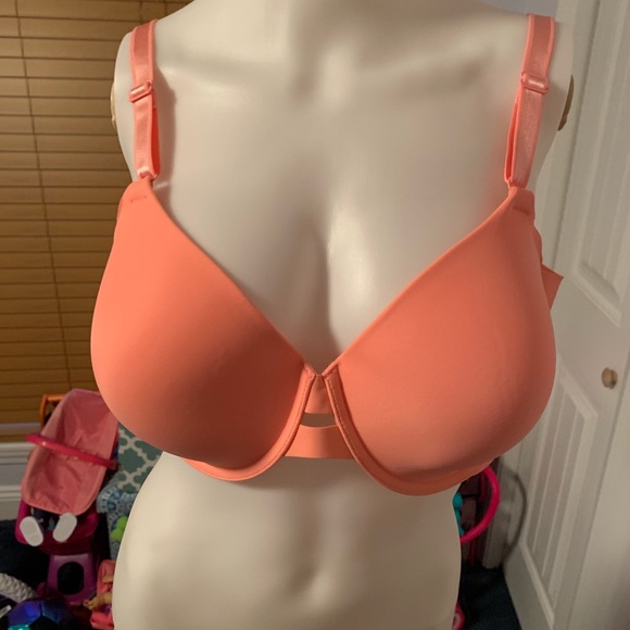 4 Warner’s  bras - Picture 7 of 8